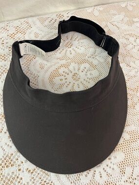 Lululemon adjustable Black Visor